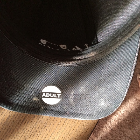 Glitterty Minnie Mouse Cap with Ears - Picture 4 of 7